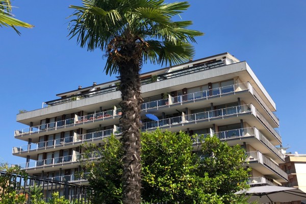 APPARTAMENTO PALAZZO DI VETRO