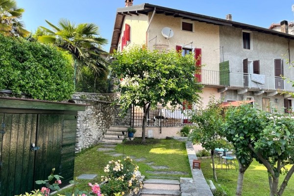 CASA CANONICA BREZZO DI BEDERO